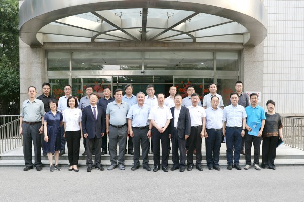 Dean Songling WANG and secretary Pengfei WANG led a delegation to visit Capital Medical University.&nbsp;